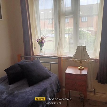 Goldy'S Place In E17 Londen Buitenkant foto